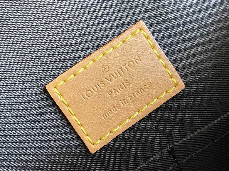 Nicolas Ghesquere M44919 23.5X18X9 AK (8)