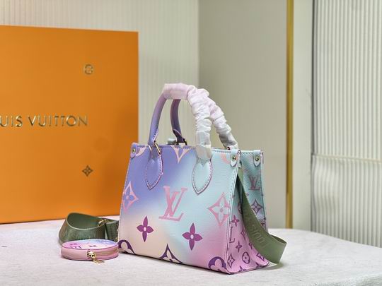 OnTheGo M59856 S25x19x11.5cm cs (2)