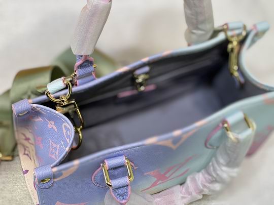 OnTheGo M59856 S25x19x11.5cm cs (9)