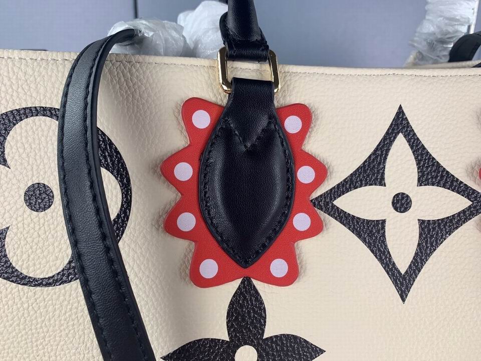 OnTheGo m45373 44570 bc (13)