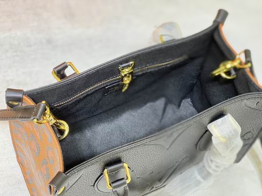 OnTheGo m45373 m45719 25x19x11cm cs (19)