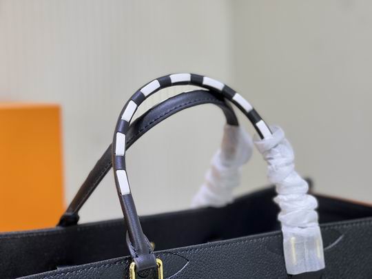 OnTheGo m45373 m45719 41cm cs (5)