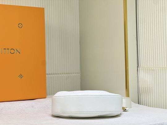 Over The Moon M59799 27.5x16x7cm cs (8)