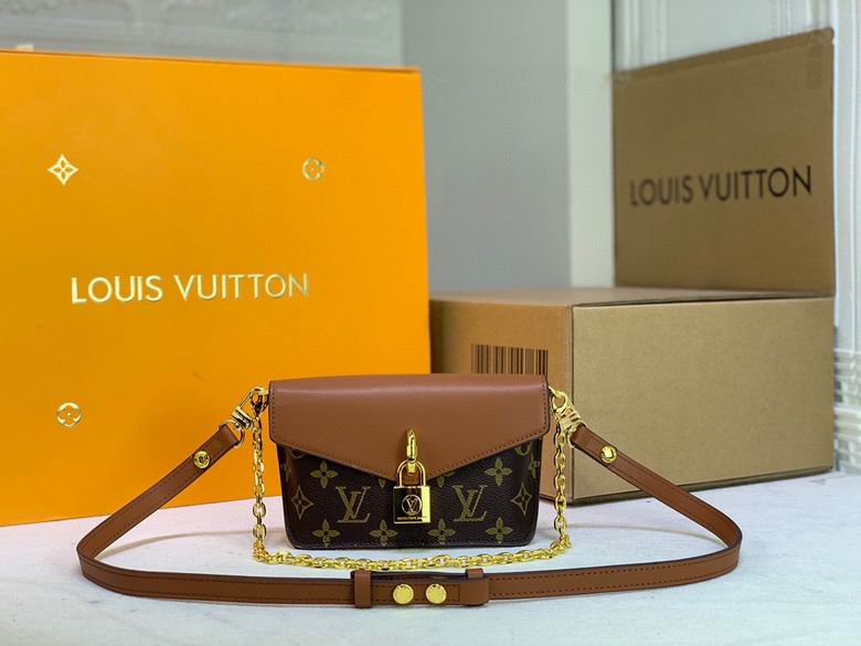 Padlock on Strap M80472 19X11X3 ss (1)