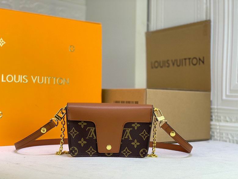 Padlock on Strap M80472 19X11X3 ss (2)