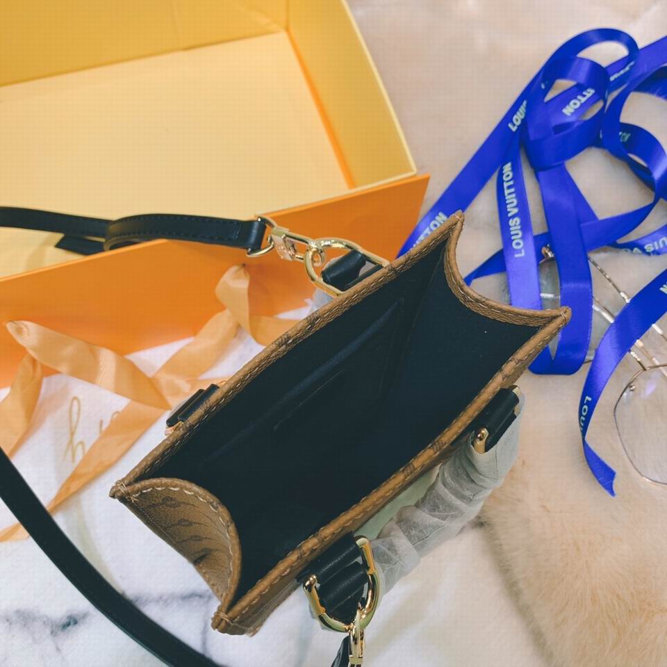 Petit Sac Plat M69846 ss (22)