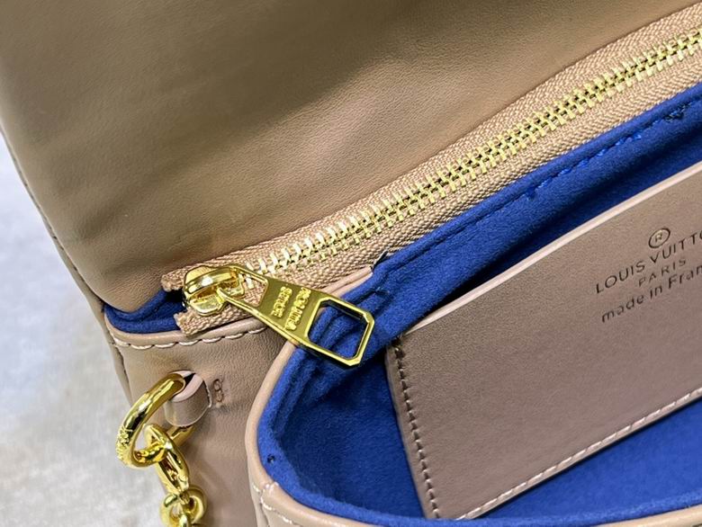 Pochette Coussin M80742 20X14X8 ss (8)