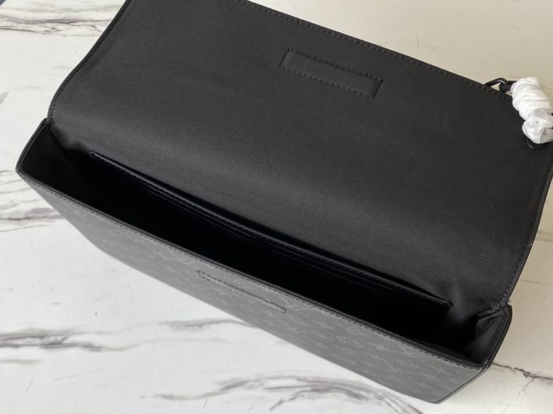 Pochette Steamer M80107 32X22X4 af (8)