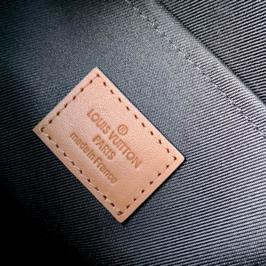 Pochette To-Go M81781 30x21.5x1cm gf (7)