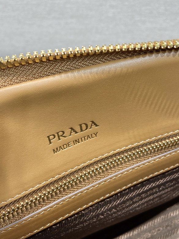 Prada 1BG537 21 5x32x10 5cm AP_10