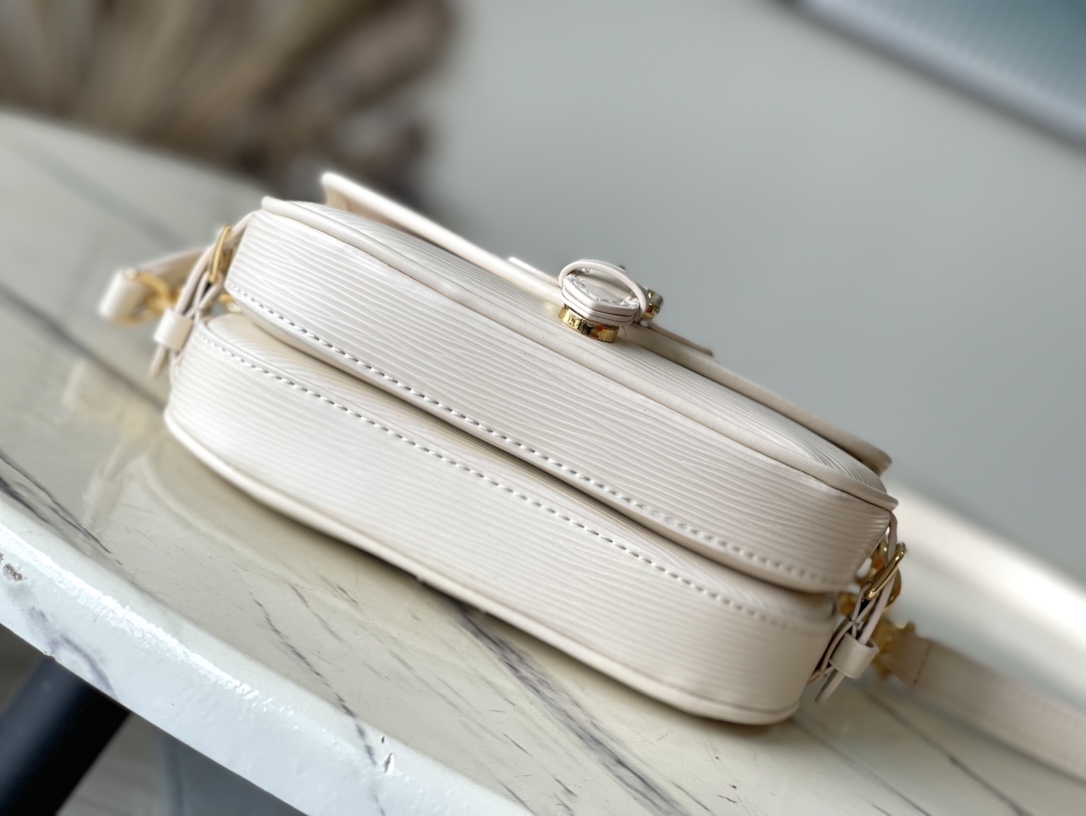 Saumur M23746 20x16x7.5cm gf (4)