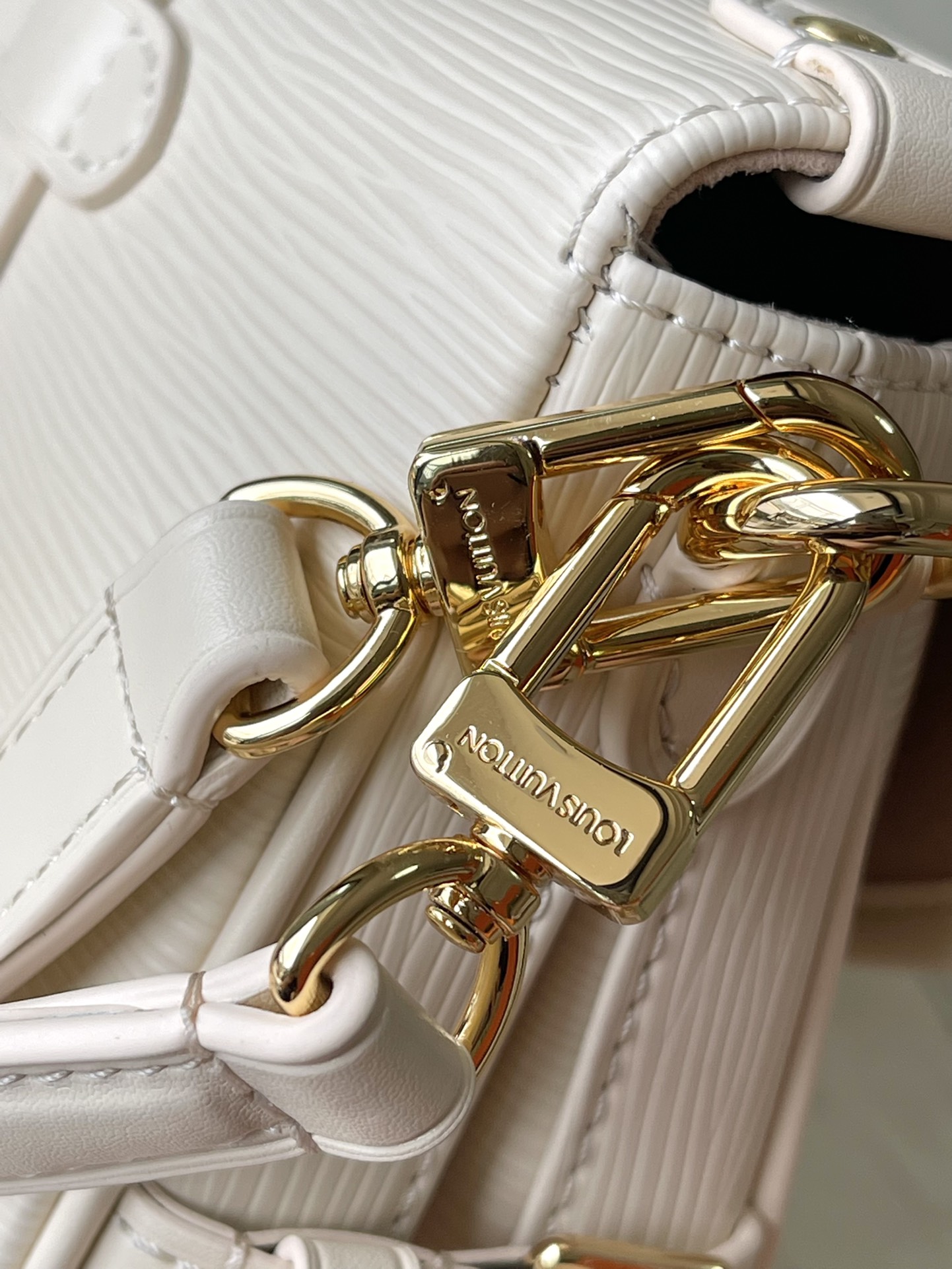 Saumur M23746 20x16x7.5cm gf (7)