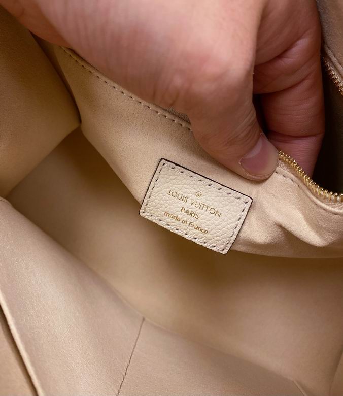 Tote M45654 25X19X11.5cm YG 3colour (9)