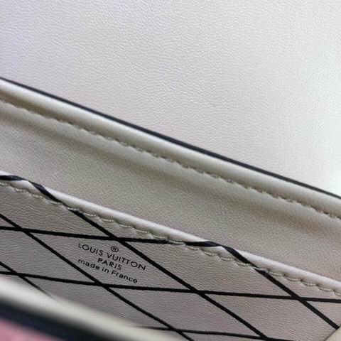 Trunk Vertical M63913 wq (11)