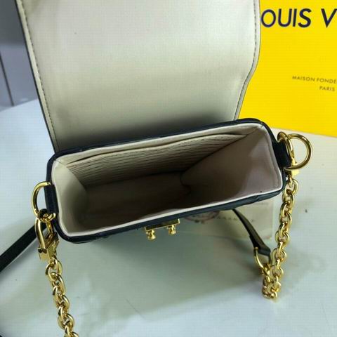 Trunk Vertical M63913 wq (30)