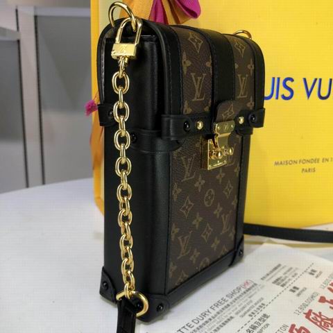 Trunk Vertical M63913 wq (4)