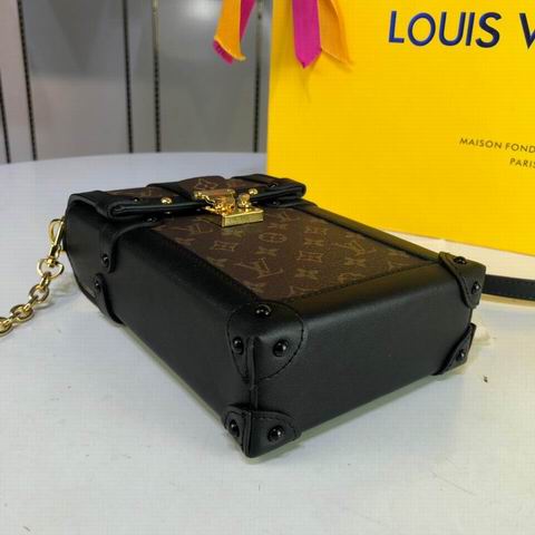 Trunk Vertical M63913 wq (6)