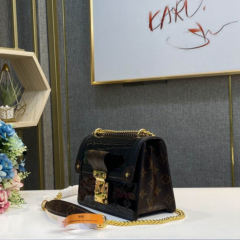 Wynwood M90516 21X14X9 AF (10)