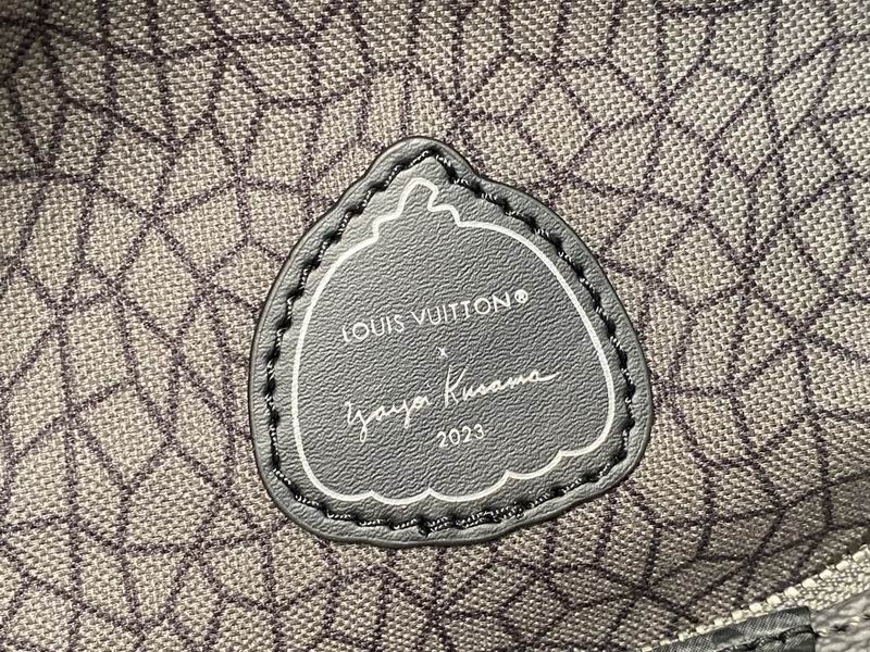 YK Discovery M46436 44x24x7cm gf (7)