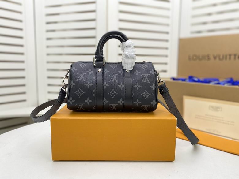 keepall xs M45947 21X12X9 wm (4)