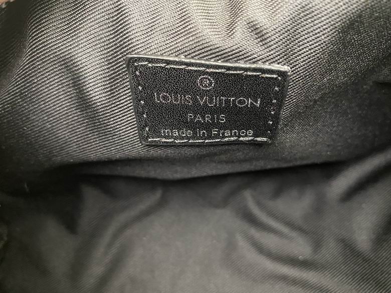 keepall xs M45947 21X12X9 wm (6)