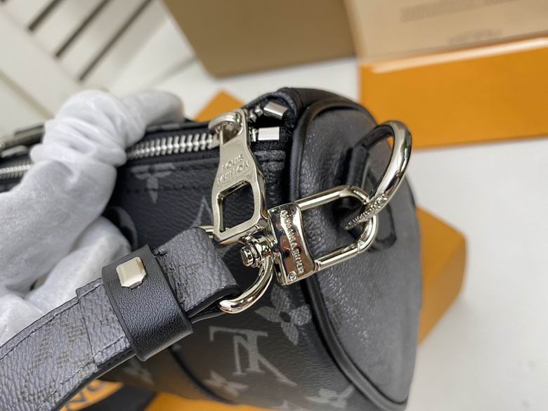 keepall xs M45947 21X12X9 wm (9)