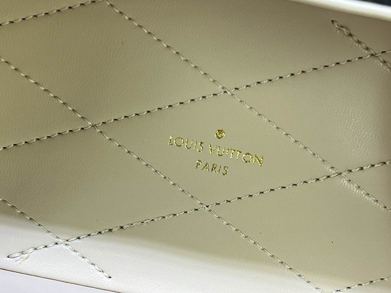 the Camera Box M10079 16x13x7.5cm ss (9)