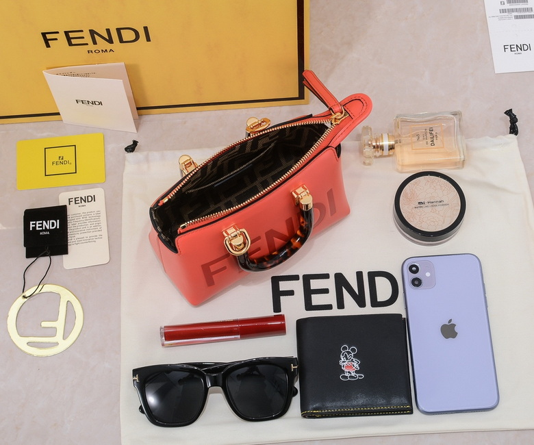 005 17X18X8cm WW 1 (9)