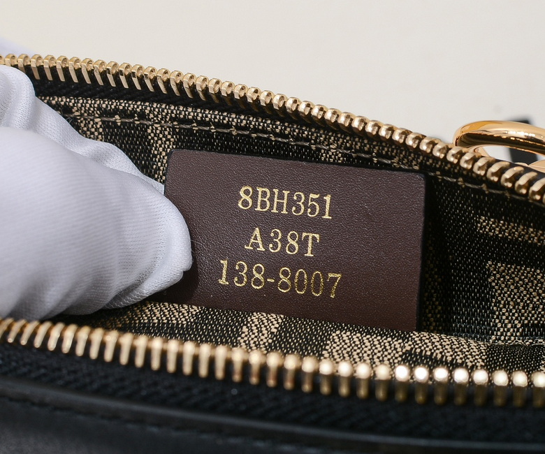 005 17X18X8cm WW 3 (8)