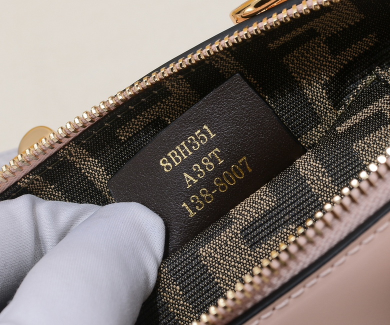 005 17X18X8cm WW 4 (8)