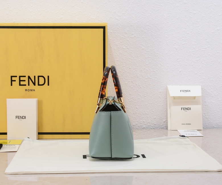 005 17X18X8cm WW 5 (3)