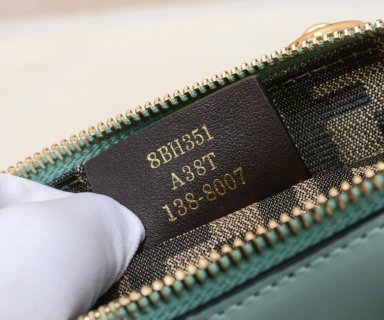 005 17X18X8cm WW 5 (8)