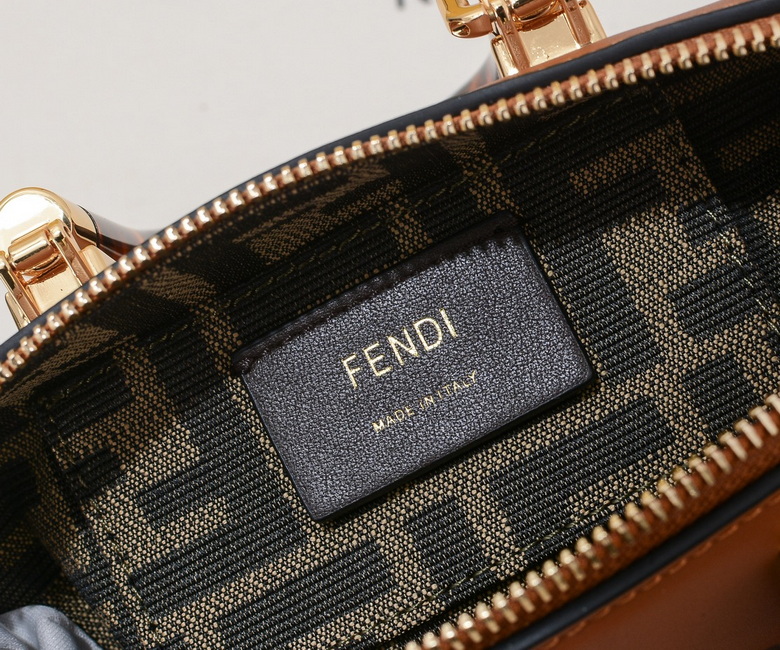 005 17X18X8cm WW 6 (7)