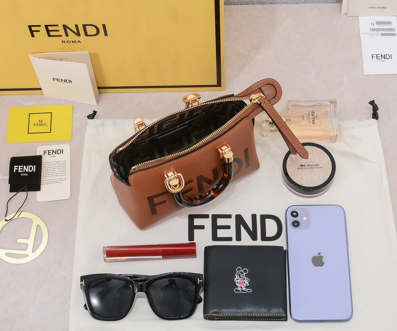 005 17X18X8cm WW 6 (9)