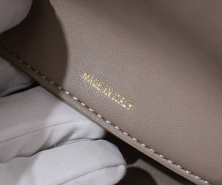 007 27X21X9.5cm WW 4色 (17)