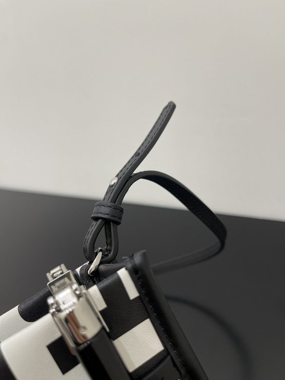 051 13X6.5X18cm H (6)