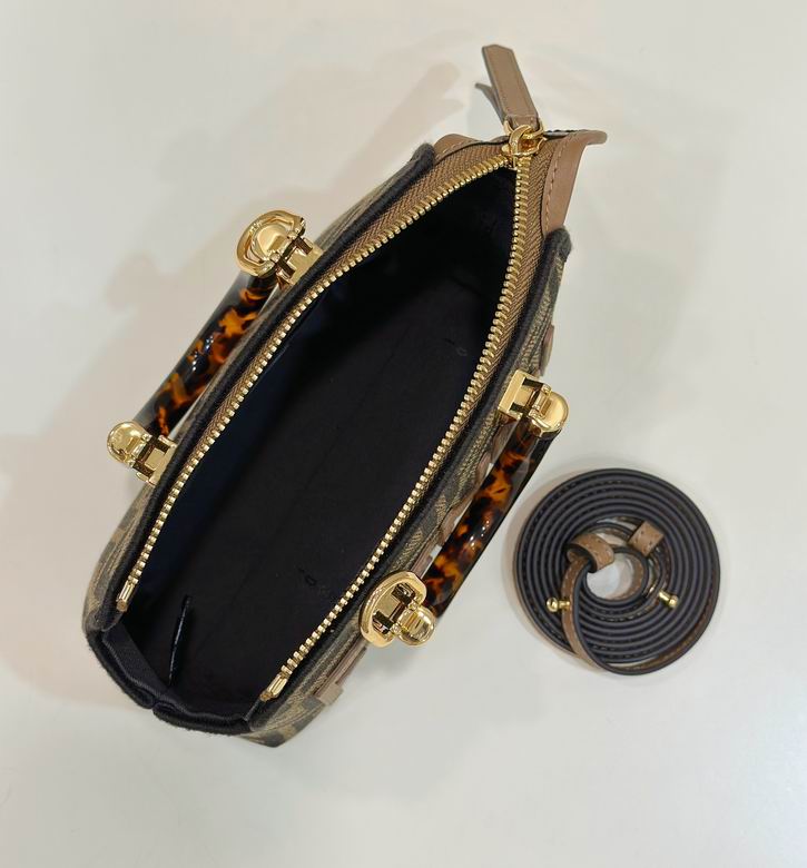 067A68f 18X8X12cm H (9)