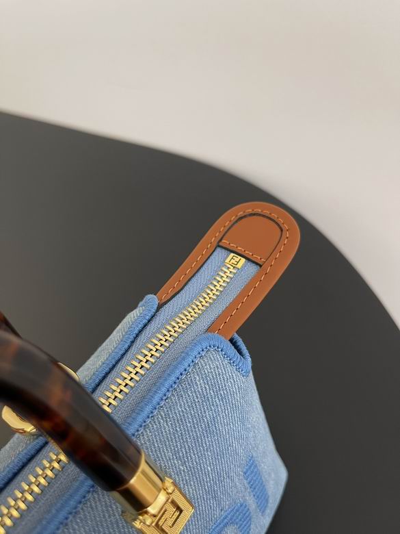 067B68 17X18X8cm H (5)