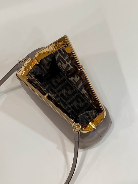 129m 26X9.5X18cm H 1 (9)