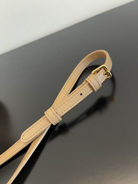 129m 26X9.5X18cm H 4 (5)