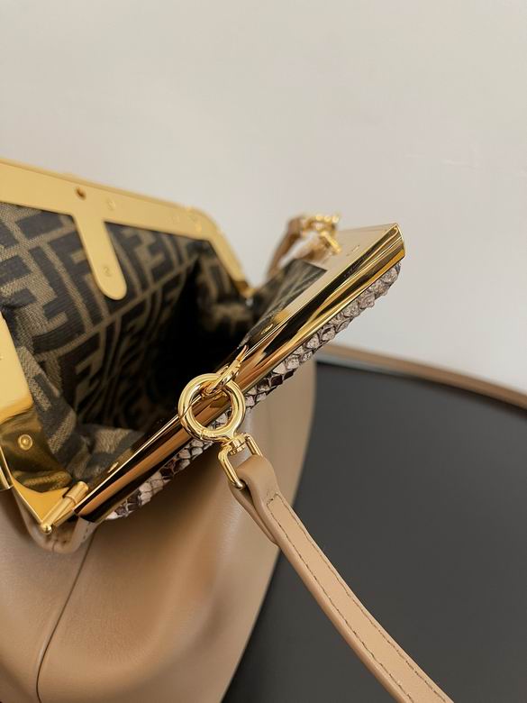 129m 26X9.5X18cm H 4 (7)