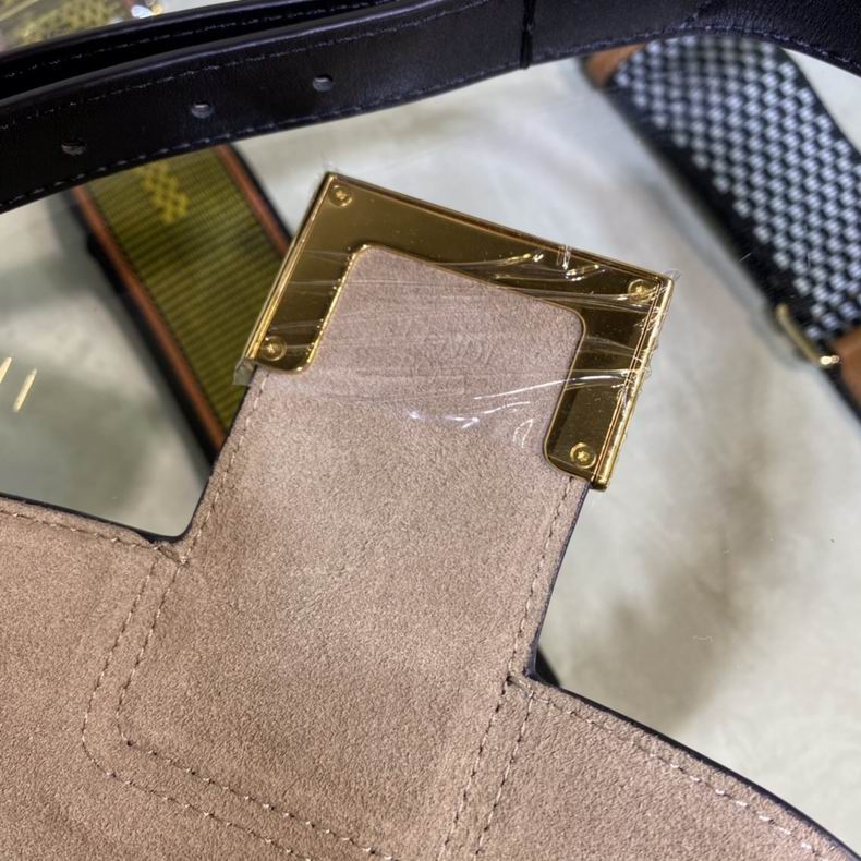 1388 29x22x13 cm wr (13)