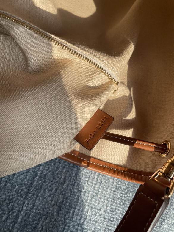 196752 25X28.5X19cm SS 8