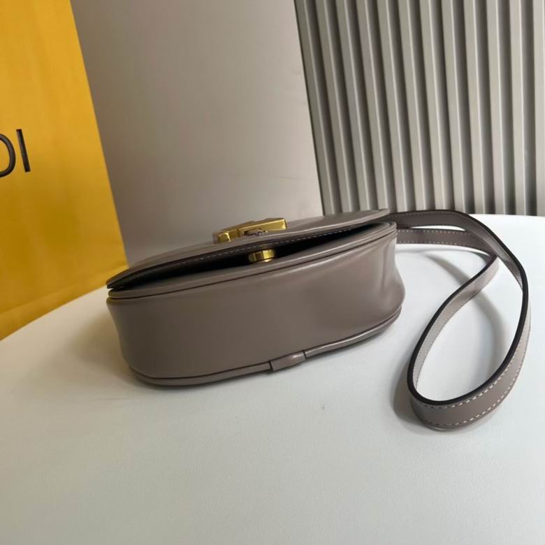 1988 21X15X7cm YG 4 (6)