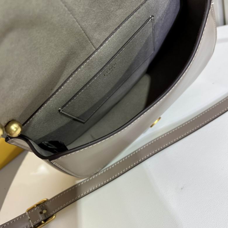 1989 25X20X7cm YG 4 (9)