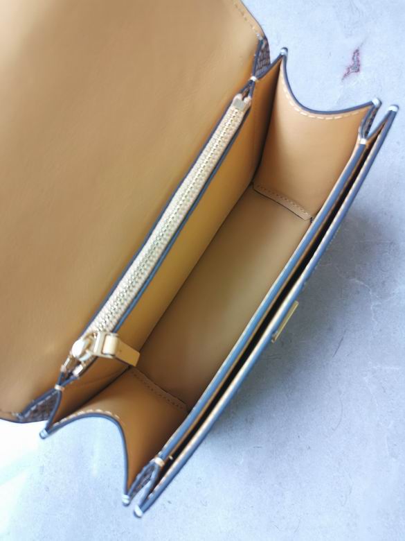 206 13.5X19X6.5cm TB 3