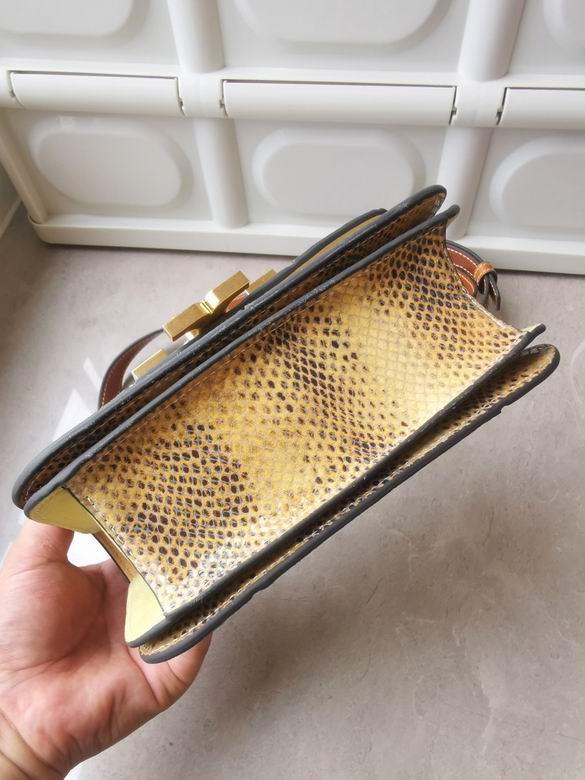 206 13.5X19X6.5cm TB 4