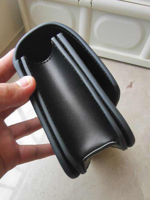 207 19X13.5X6.5cm TB 5