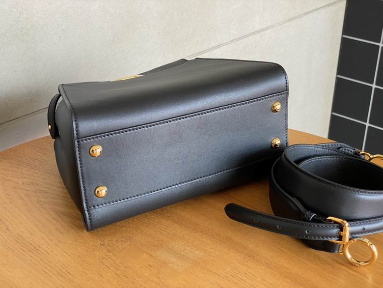 244 23X18X12cm H 4 (4)