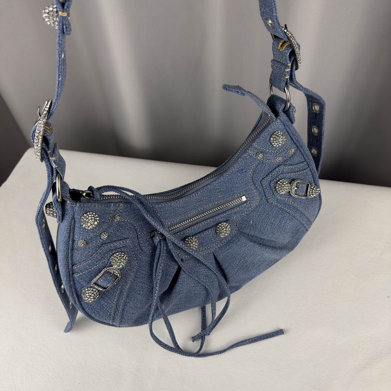 33X16X8.4cm 082701 GY 11色 69